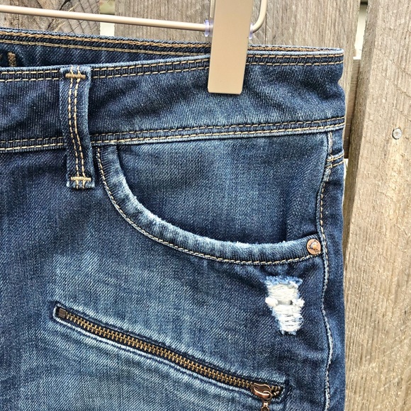 DL1961 | Stella Distressed Zipper Denim Shorts 29 - Picture 5 of 11